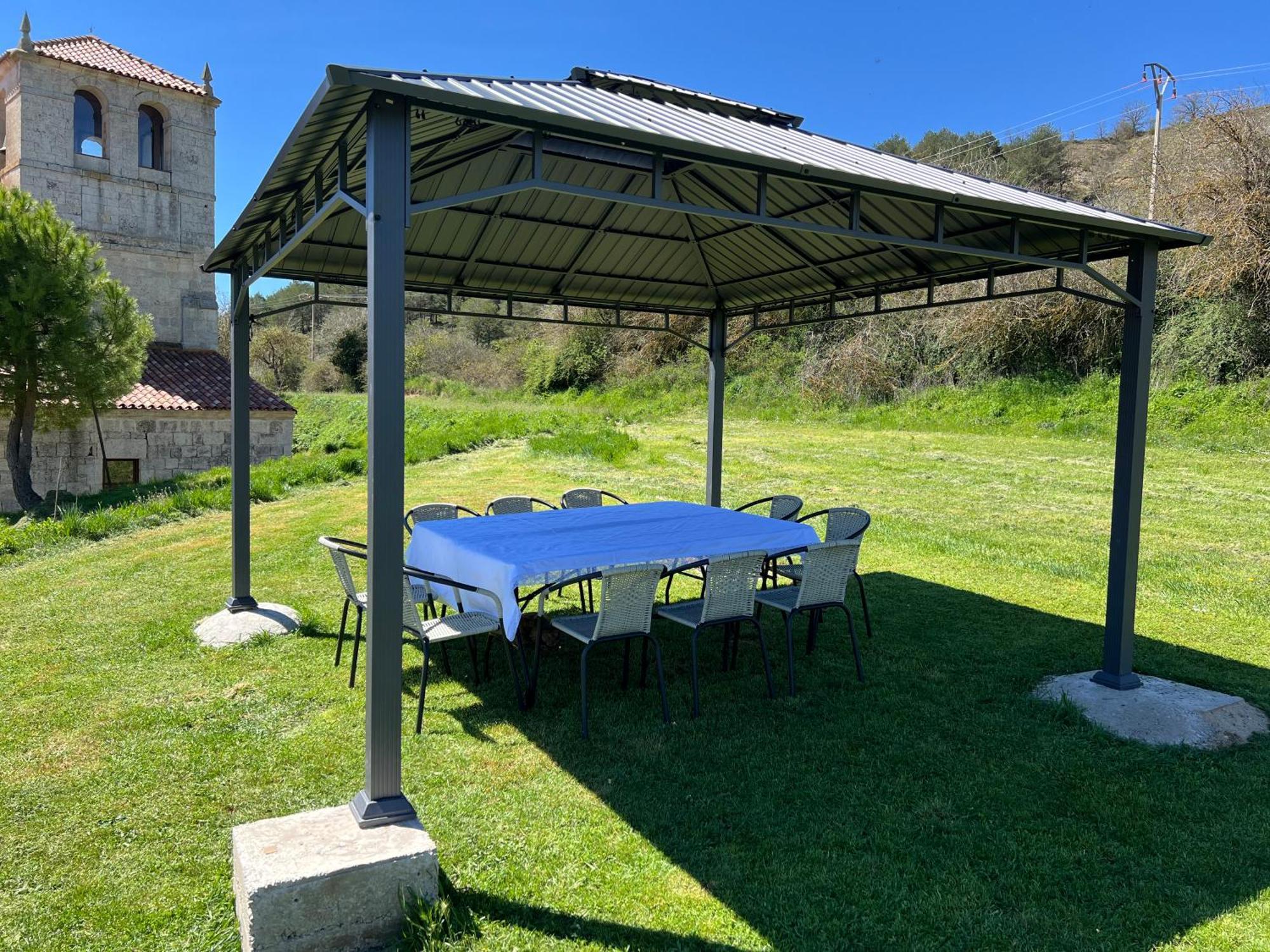 El Pecu Casa Rural Starfamiliar Bustillo Del Paramo Eksteriør billede