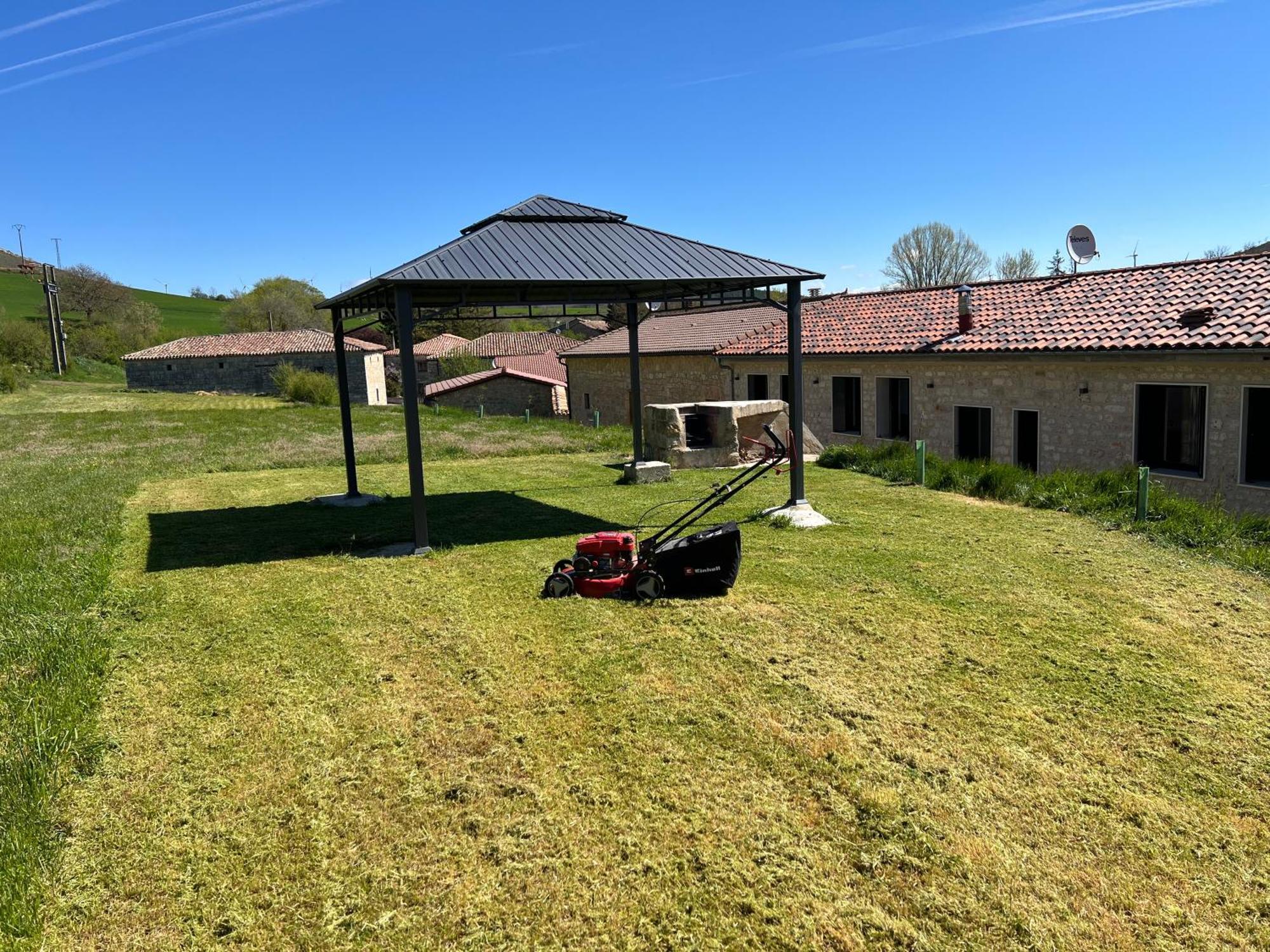 El Pecu Casa Rural Starfamiliar Bustillo Del Paramo Eksteriør billede