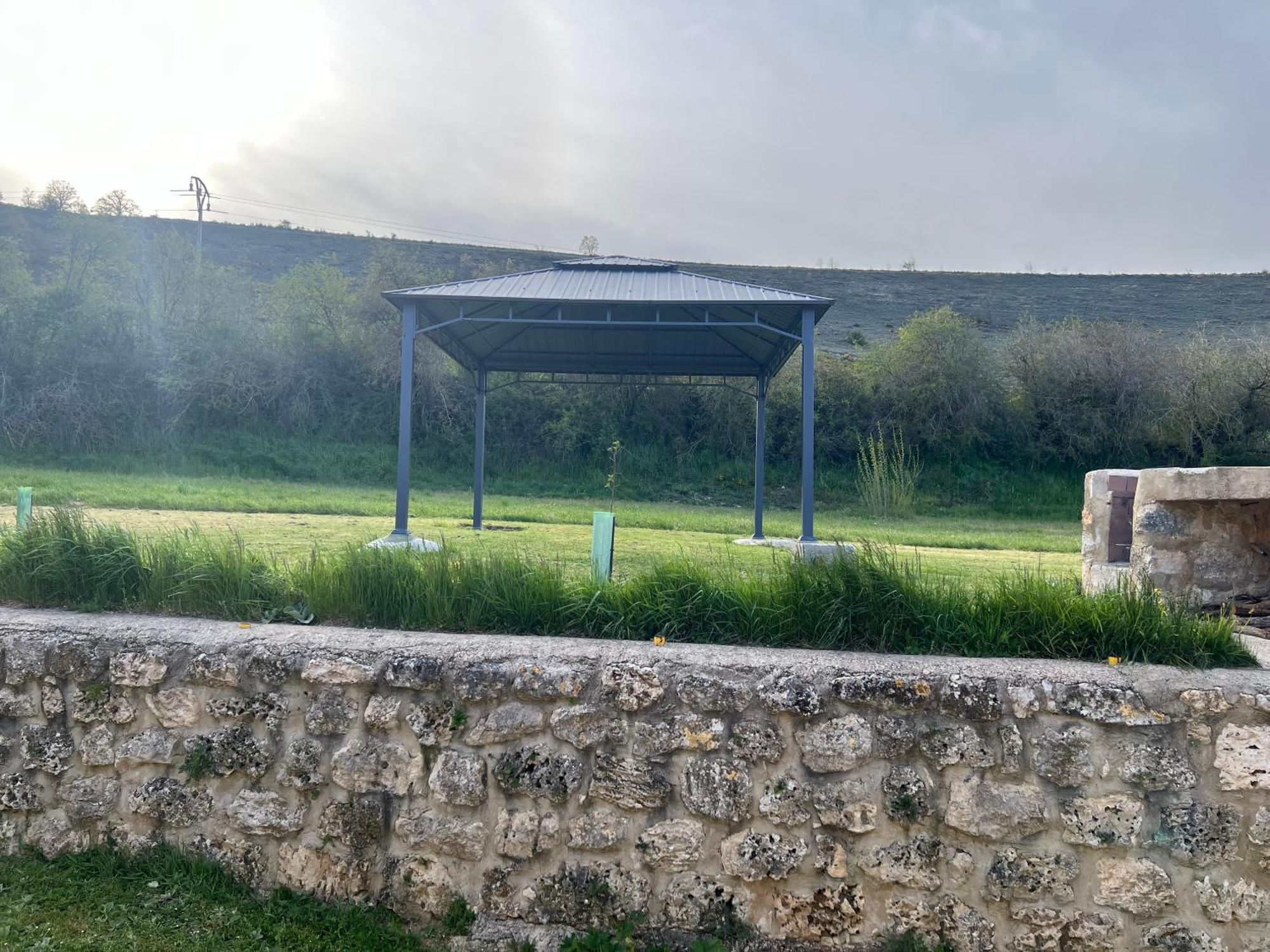 El Pecu Casa Rural Starfamiliar Bustillo Del Paramo Eksteriør billede